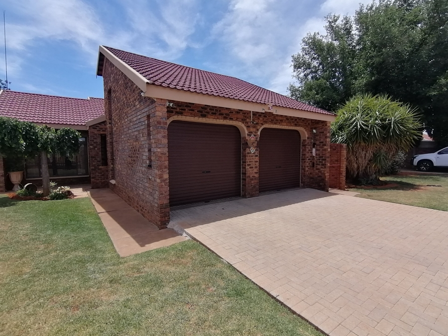 3 Bedroom Property for Sale in Stilfontein Ext 4 North West